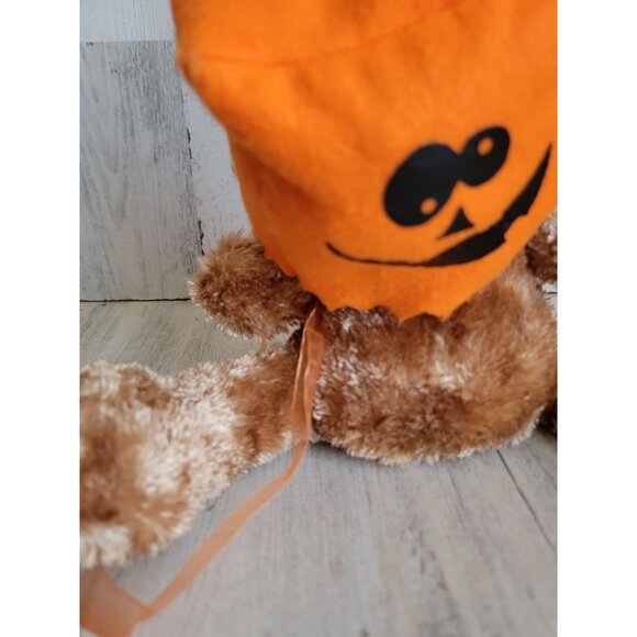 Bath & body works boo bear animated Halloween scary shake - Picture 4 of 10